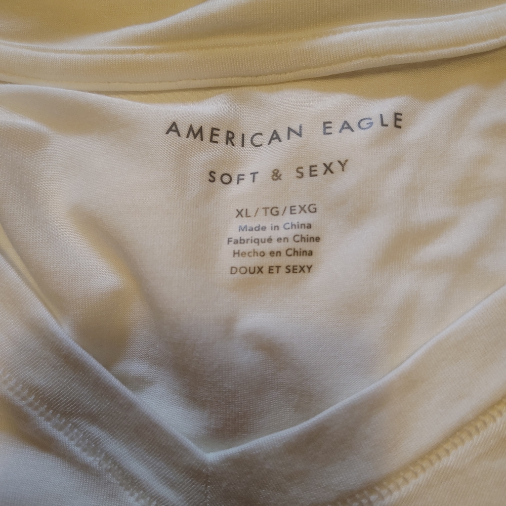 American Eagle Outfitters Soft & Sexy Tee - Cream